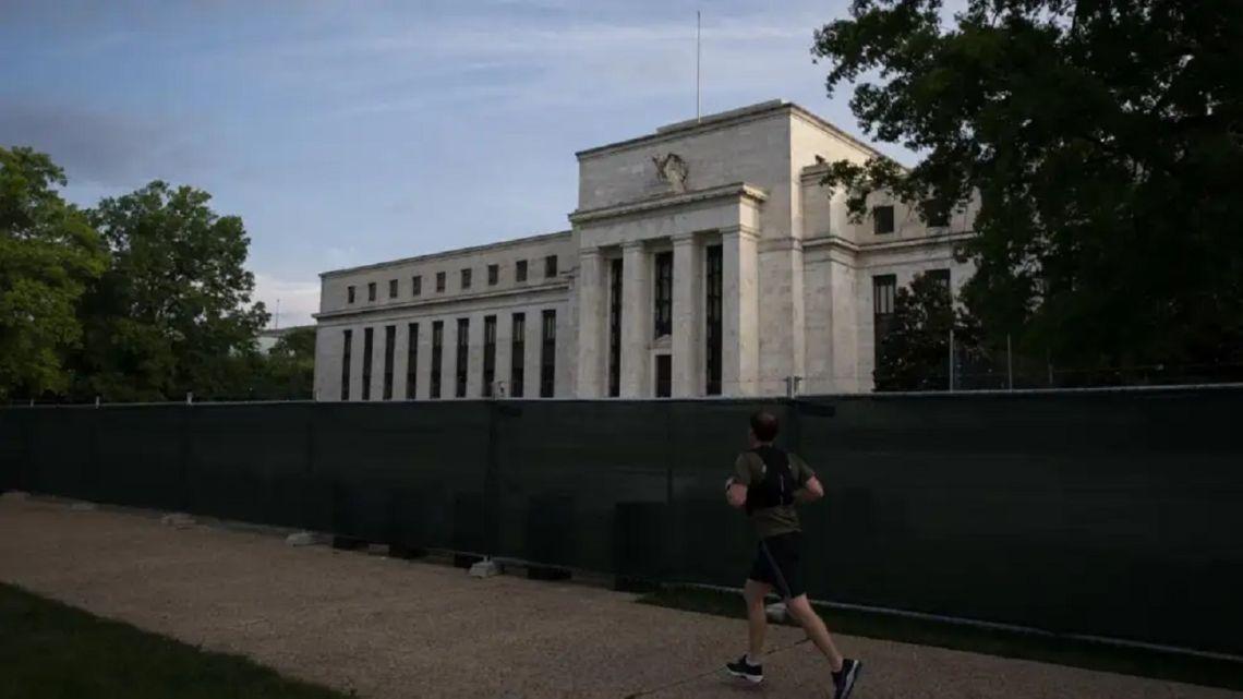 Petróleo a US$ 100: tensión con Irán dispara bonos en EE.UU.