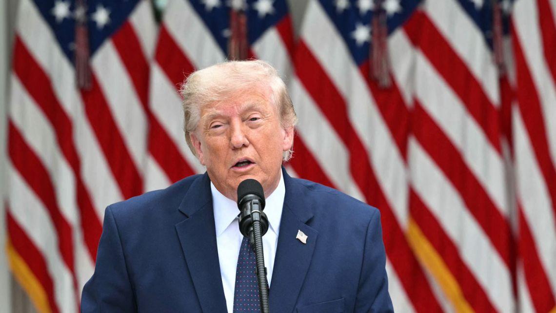 EE.UU. e Irán: Trump confiscará fondos y evalúa un ataque "masivo"