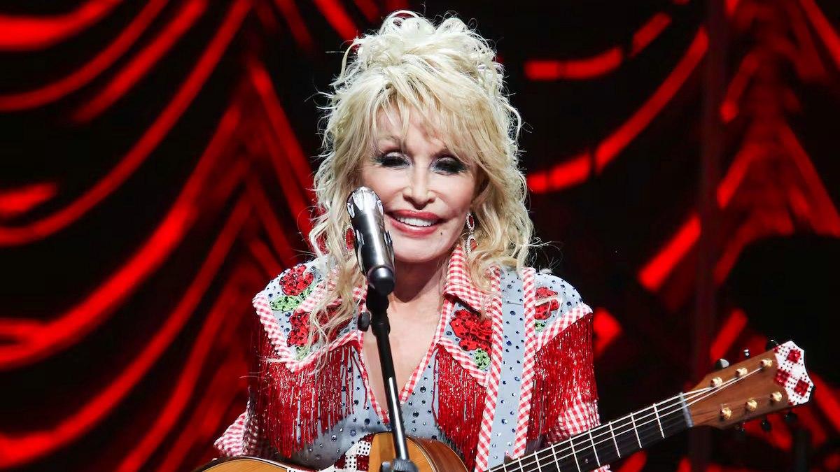 Dolly Parton y su último gran misterio: la canción secreta que recién se escuchará en 2096