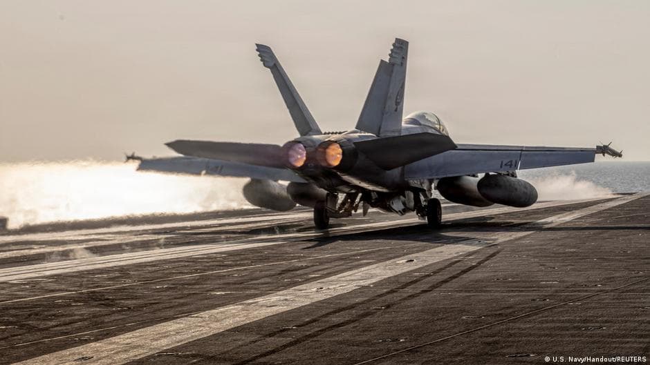 Tensión en Medio Oriente: Estados Unidos bombardeó posiciones en Irán tras un ataque a un buque civil