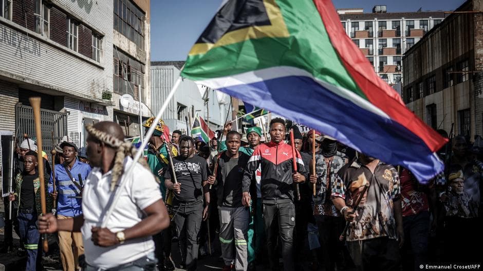 El drama del retorno forzado: la xenofobia en Sudáfrica empuja a migrantes de vuelta a Zambia