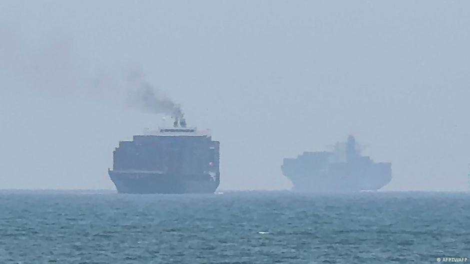 Tensión extrema en Medio Oriente: explotan dos buques petroleros en el estrecho de Ormuz