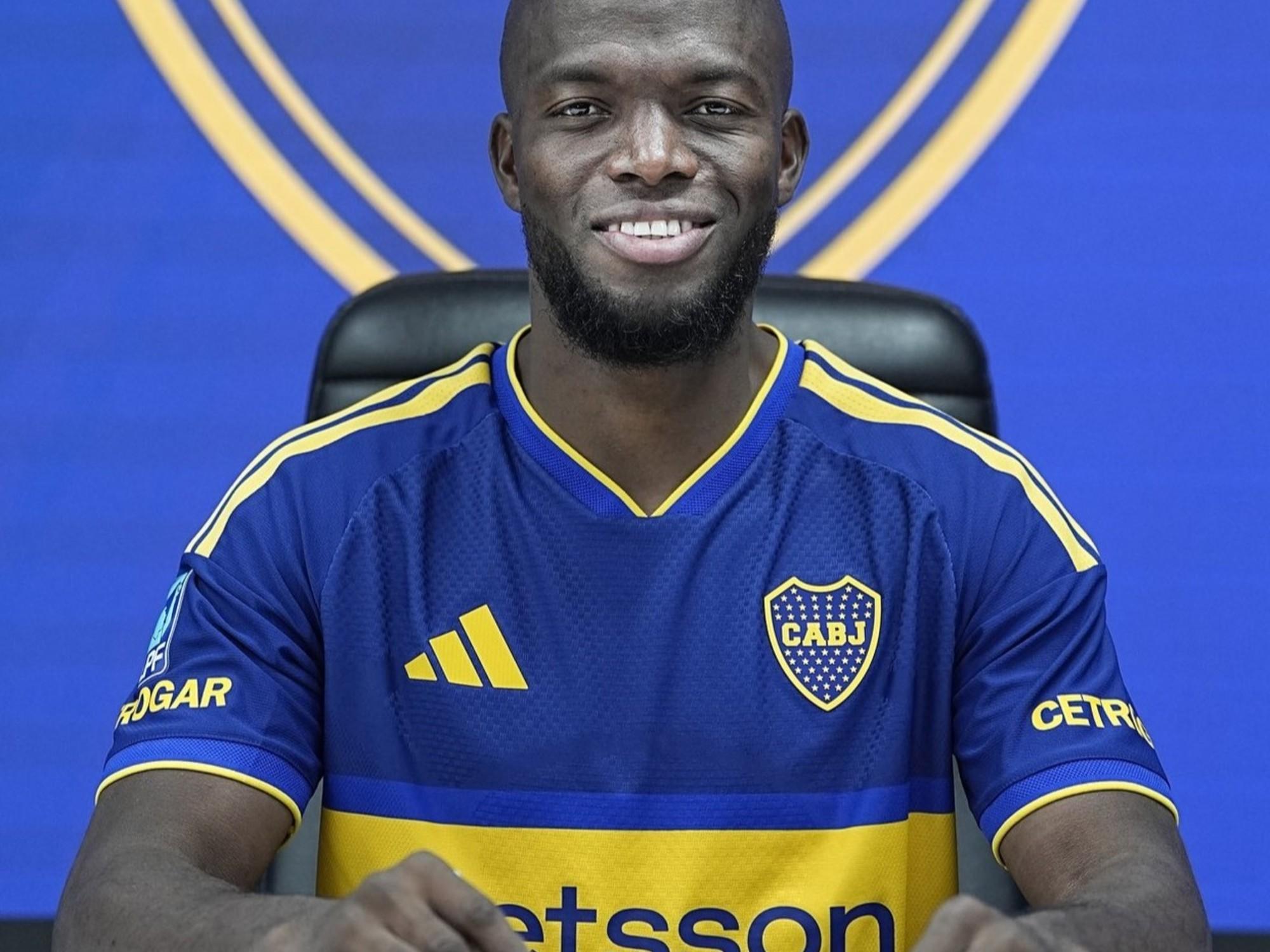 Boca cerró a Enner Valencia: firmó hasta 2027 y ya entrenó