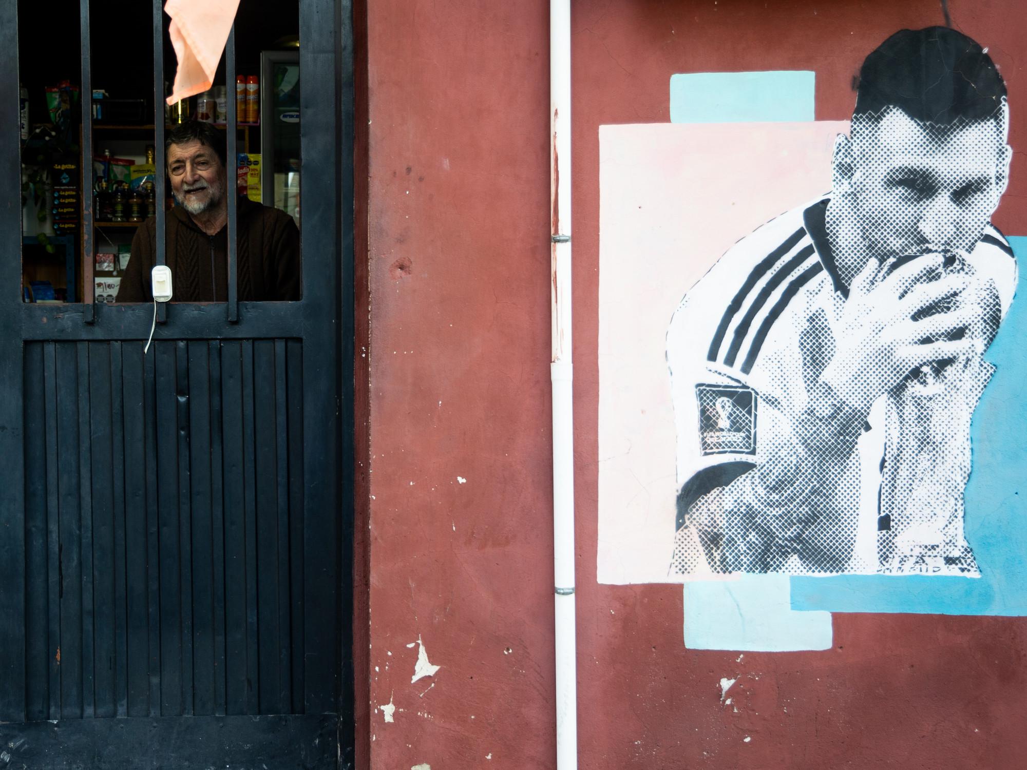 Jorge Messi en La Bajada: historias secretas y recuerdos del barrio