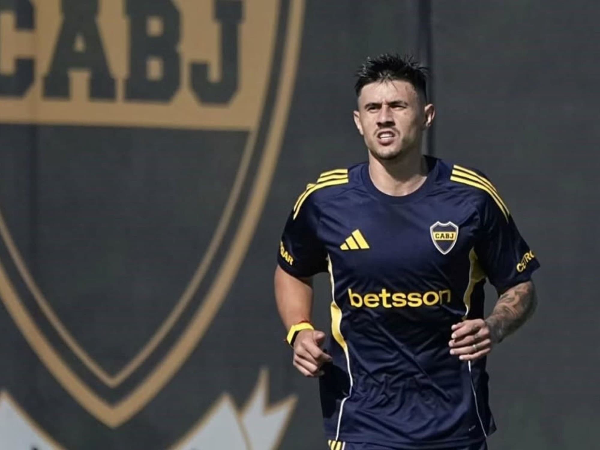 Complicación de último momento para el Boca de Arruabarrena: Bareiro sufre una lesión similar a la de Cavani