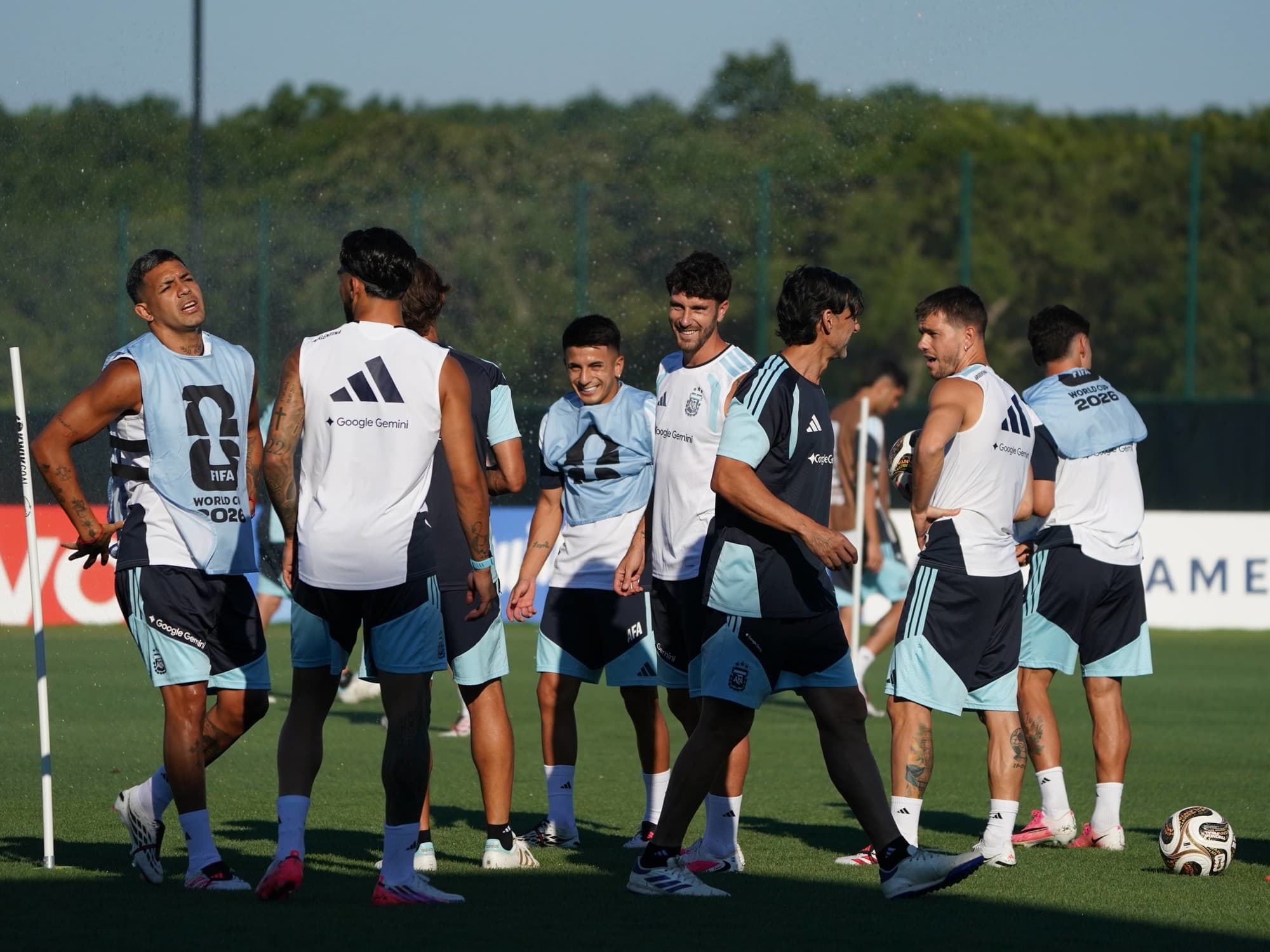 La Selección Argentina ya piensa en Inglaterra con un entrenamiento regenerativo y sin Messi