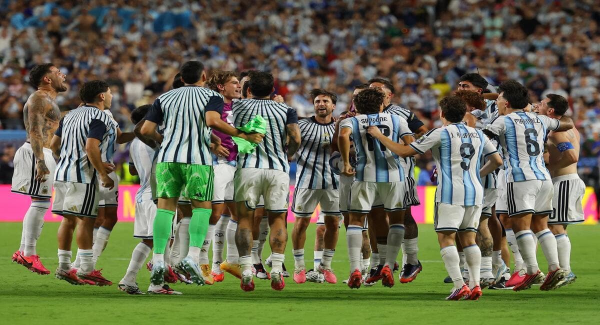 Argentina vs. Inglaterra: el clásico que reaviva el grito más famoso de las tribunas
