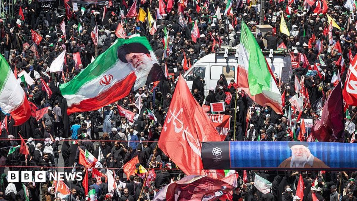 Multitudinario último adiós en Irán: sepultaron a Ali Khamenei en Mashhad