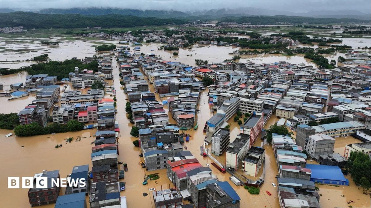 Un potente tifón provoca inundaciones repentinas y tornados inusuales en China