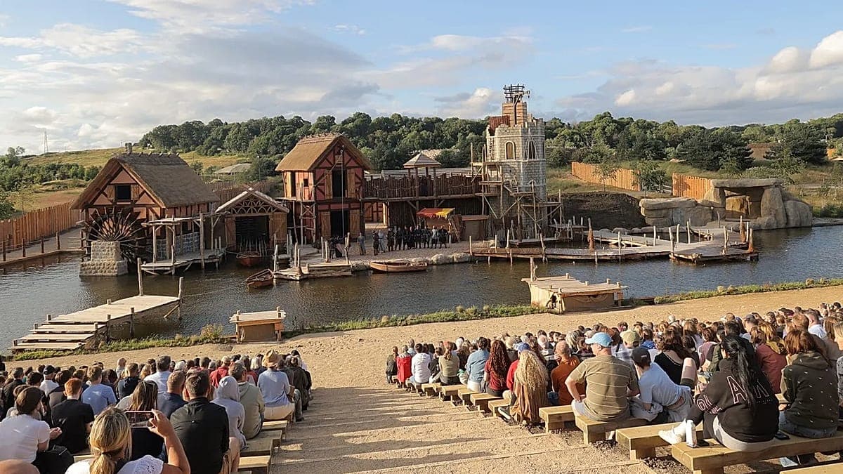 Reino Unido abre su primer parque temático histórico con shows interactivos y vikingos