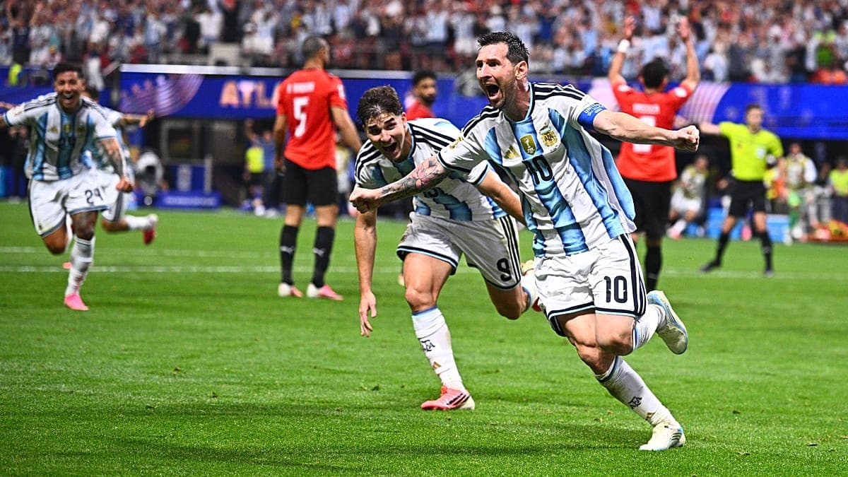 Argentina logró una remontada épica ante Egipto en medio de la polémica por el arbitraje