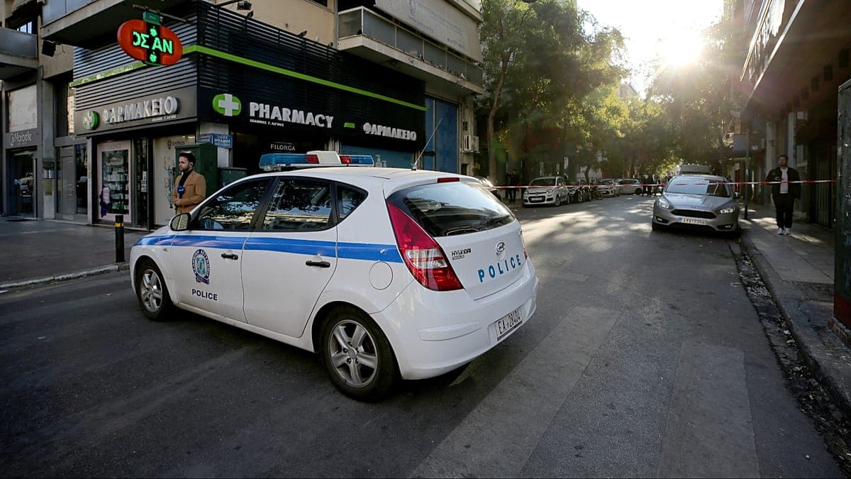 Condenan a dos policías en Grecia por violar a una joven dentro de una comisaría de Atenas