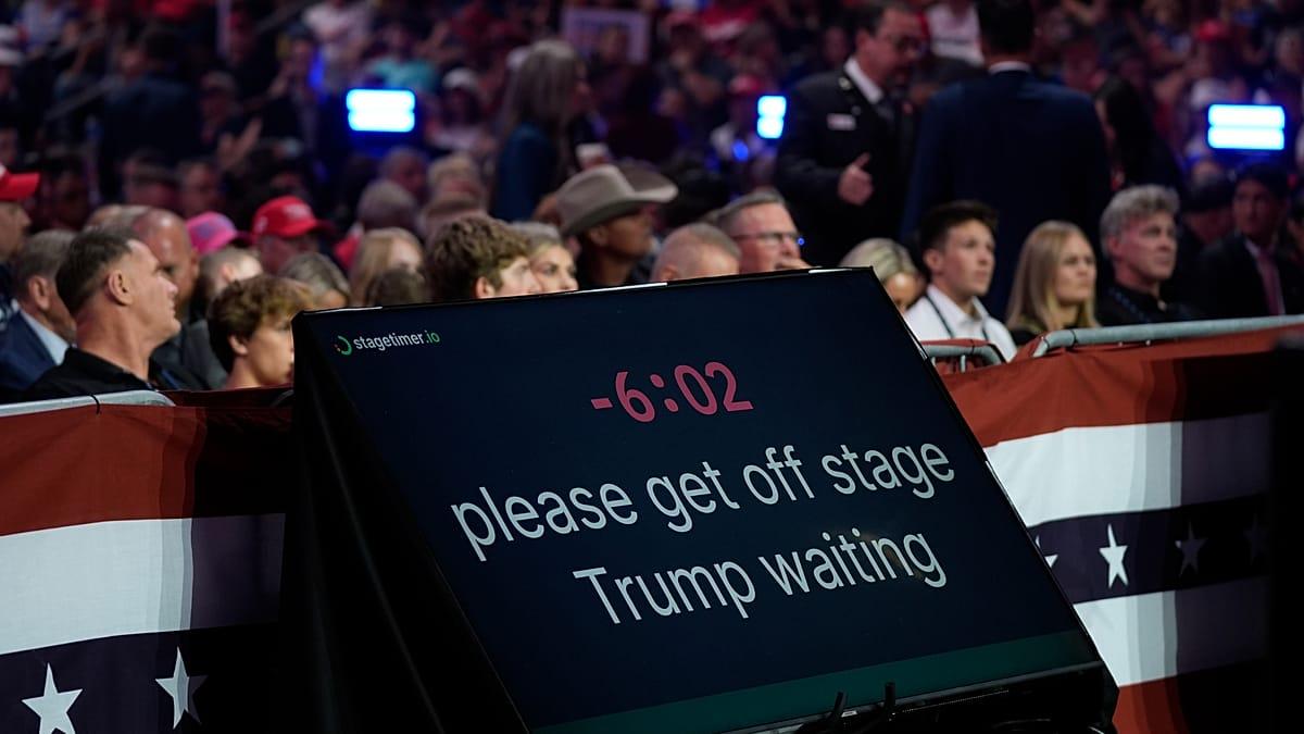 Escándalo en EE.UU.: suspenden al encargado del teleprompter de Trump por apostar sobre sus discursos