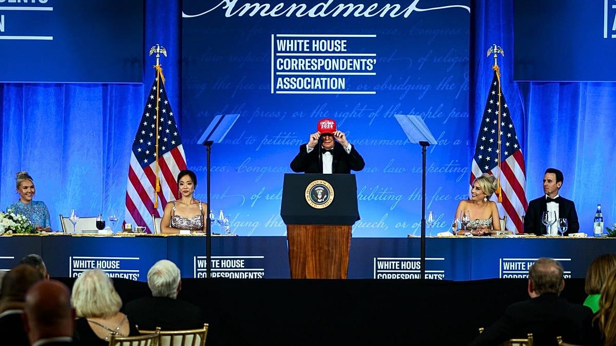 Donald Trump en la cena de corresponsales: bromas por un tercer mandato