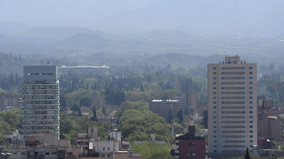 MDZ y el alerta meteorológico: viento Zonda, frío y nevadas en Mendoza