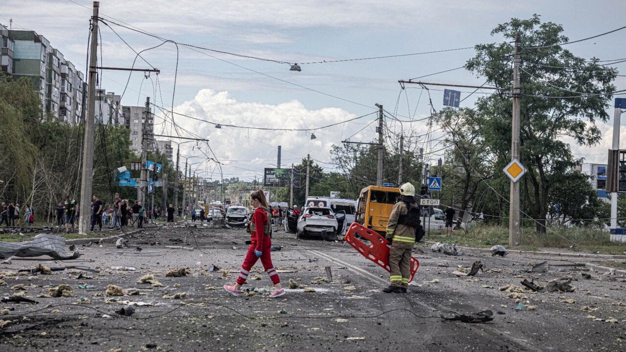Ucrania bajo fuego: bombardeos rusos con misiles y drones causan al menos siete muertos