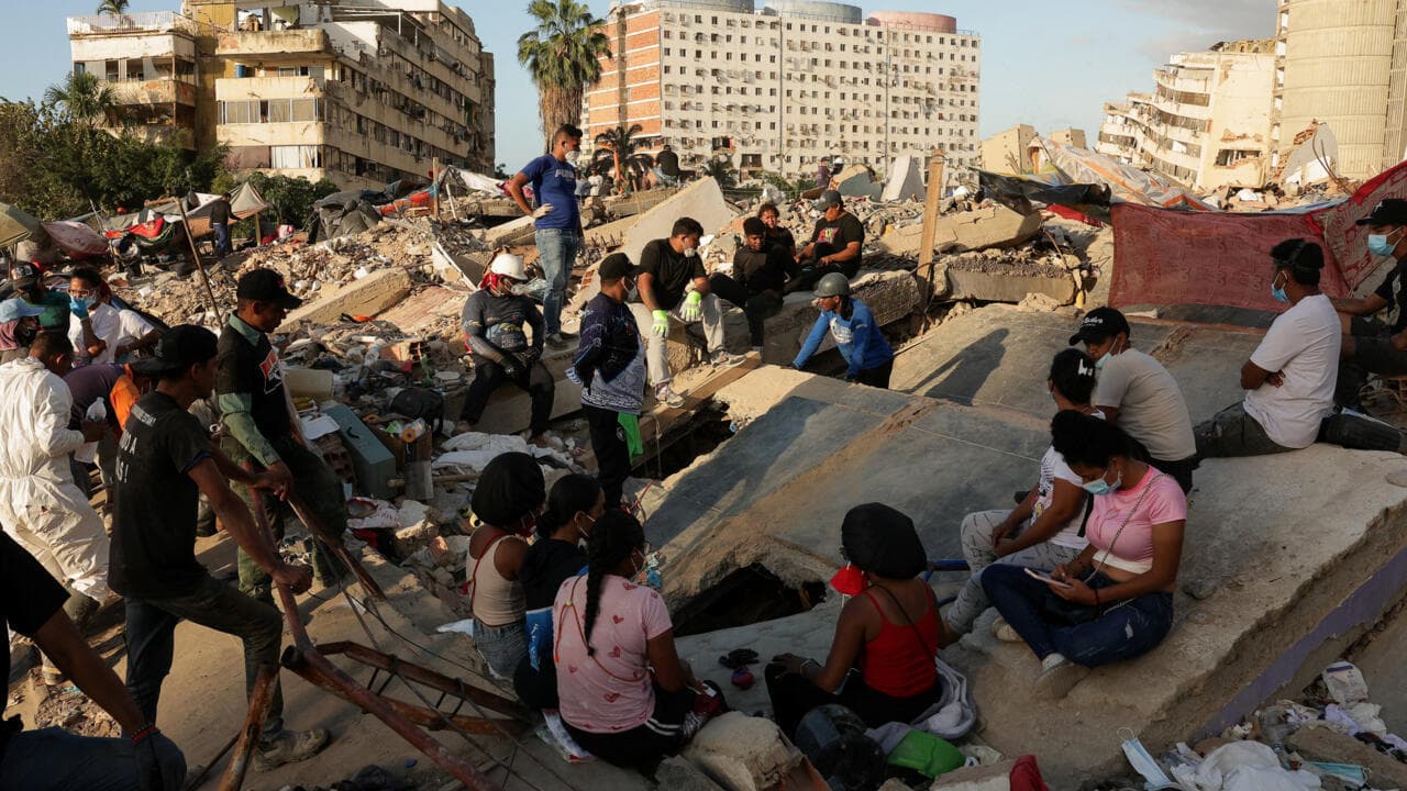 Terremoto en Venezuela: voluntarios lideran la búsqueda de víctimas tras la retirada de la ayuda internacional