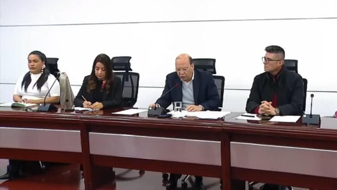 Tensión en Colombia: el presidente electo De la Espriella acusa a Petro de intentar un golpe de Estado