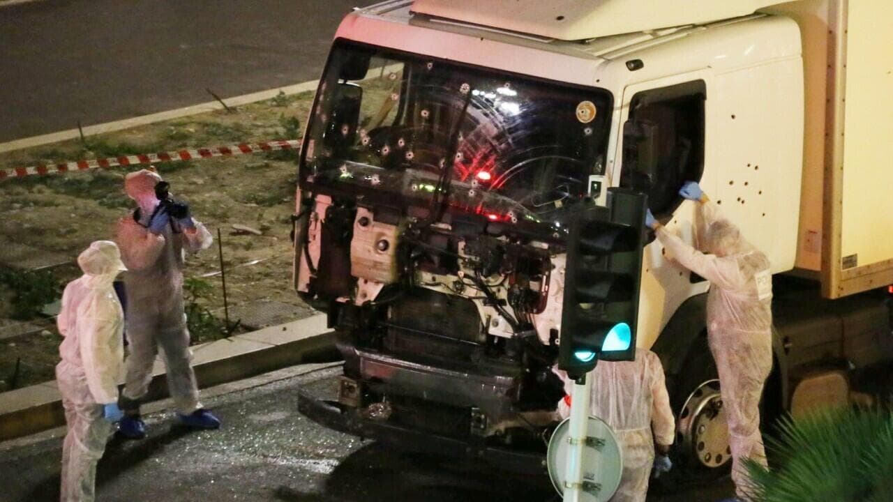 Francia conmemora su Día Nacional bajo la sombra del trágico atentado de Niza