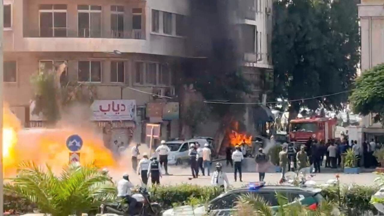 Tensión en Siria: se registraron explosiones en Damasco durante la visita de Emmanuel Macron