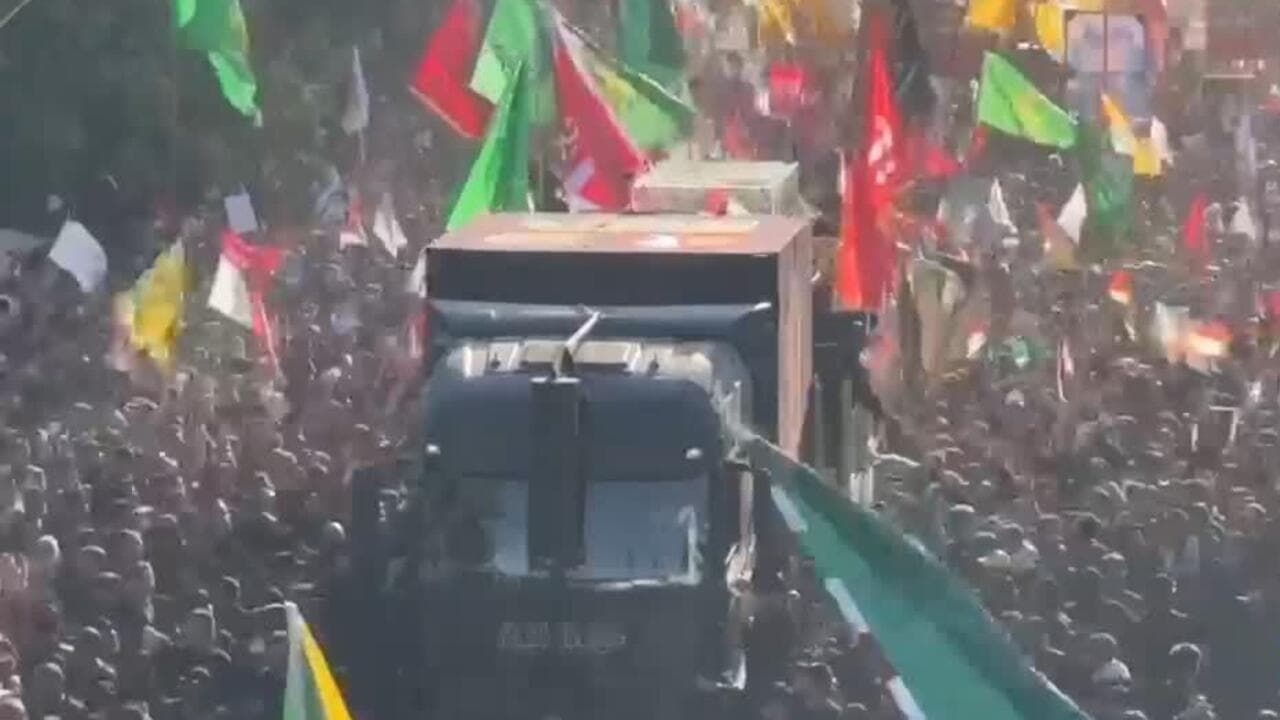 Multitudinaria despedida al ayatolá Alí Jamenei en Irak