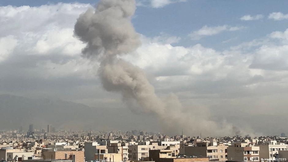 Bombardeos de Estados Unidos en Irán provocan graves destrozos en un aeropuerto y puentes claves