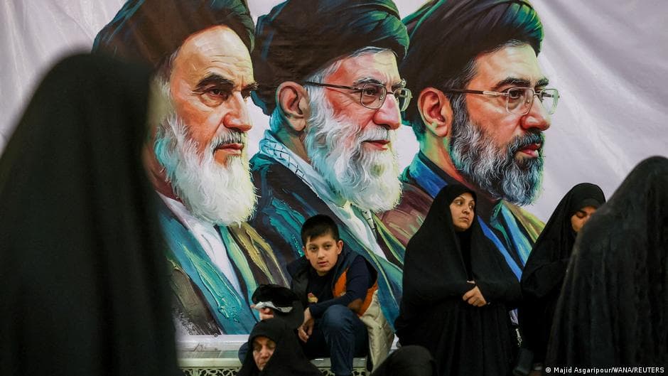 Irán: Mojtaba Jamenei asume el poder tras la muerte del ayatolá