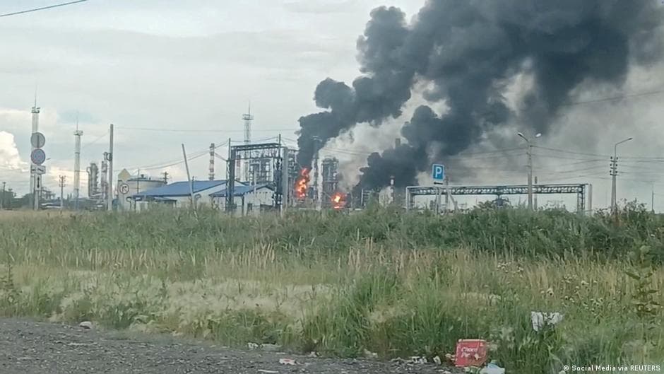 Ucrania golpea con drones refinerías y depósitos de combustible en territorio ruso