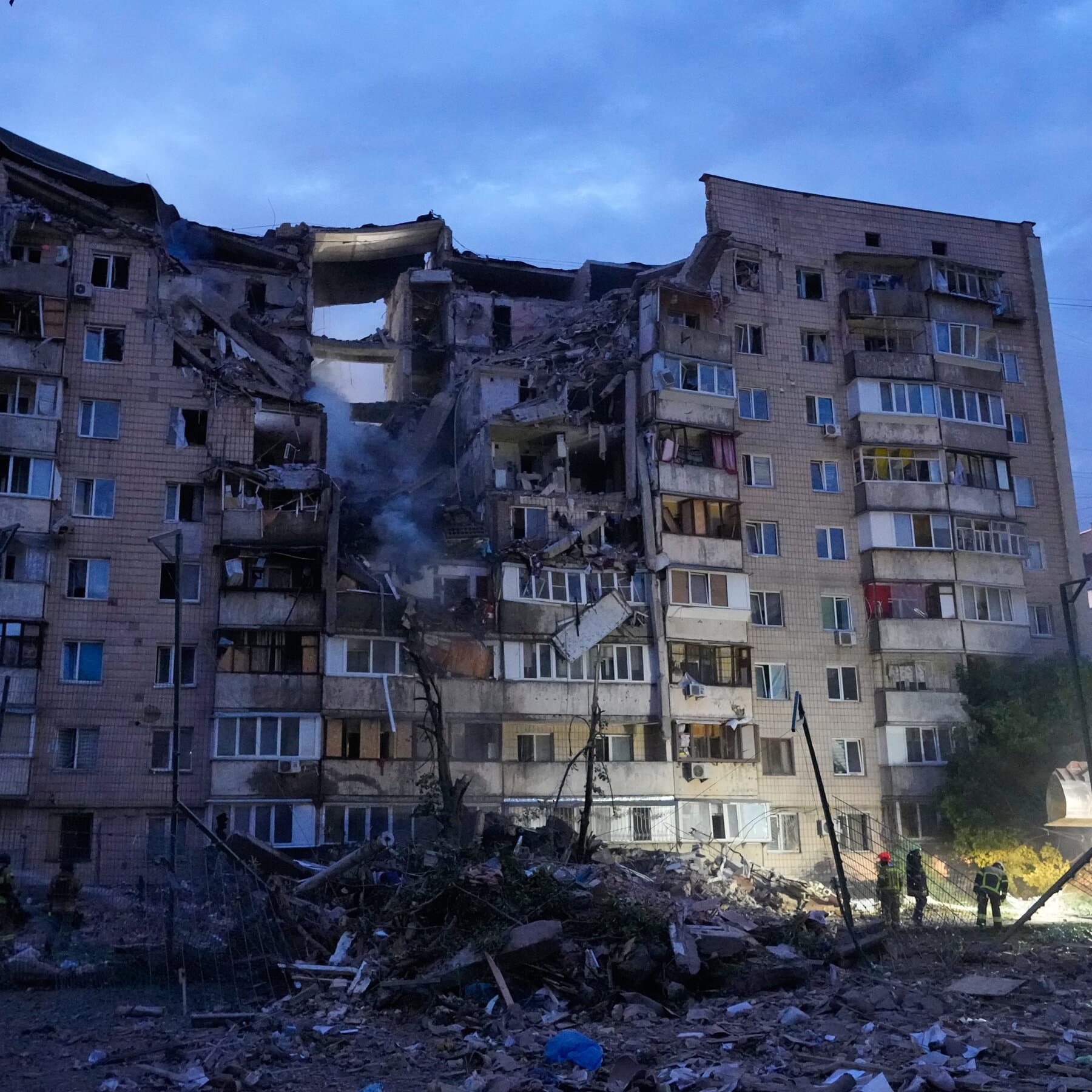 Rusia bombardea Kiev y deja al menos 16 muertos en la víspera de la cumbre de la OTAN