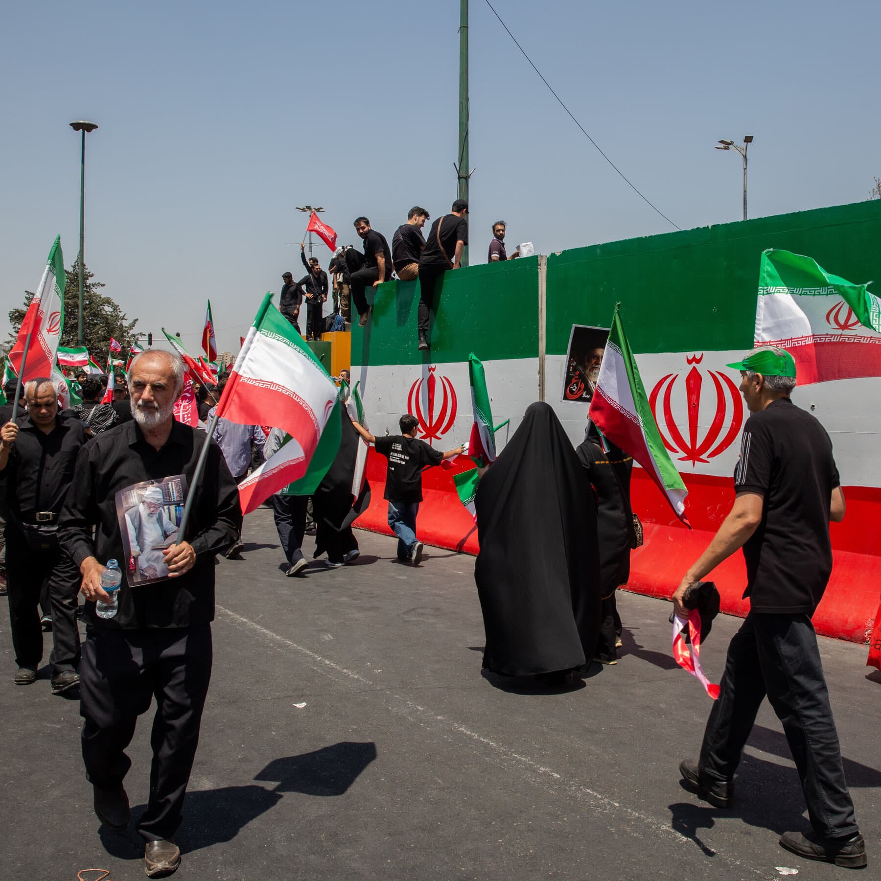 Conflicto en Medio Oriente: Estados Unidos e Irán profundizan los ataques cruzados por quinto día consecutivo