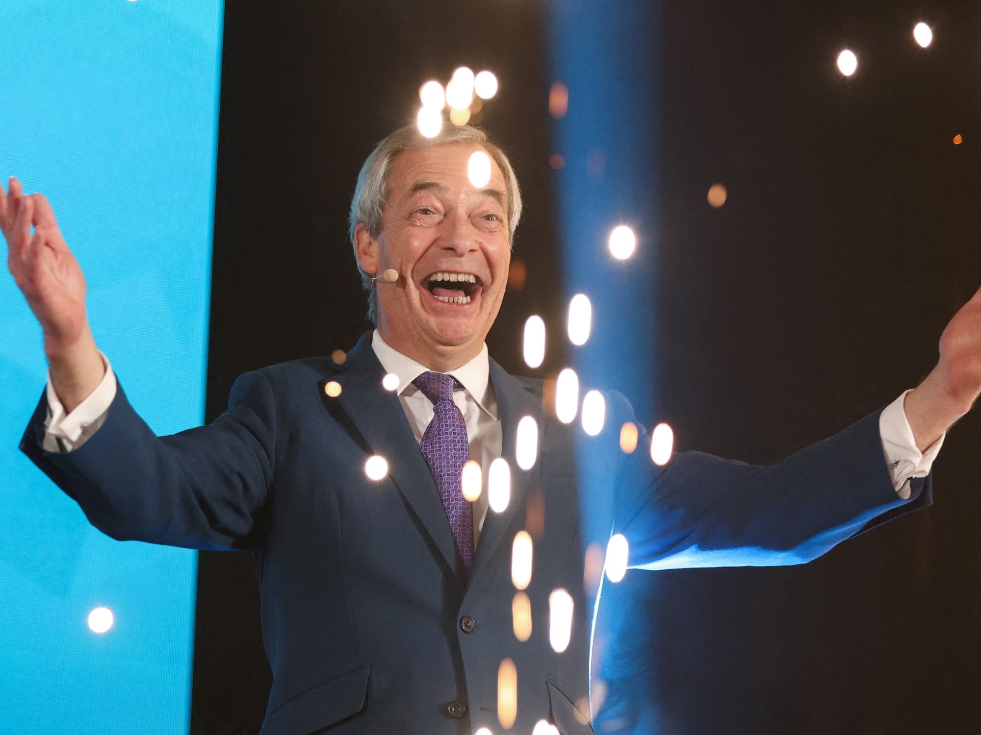 Nigel Farage renunció a su banca en el Reino Unido y buscará revalidarla en elecciones parciales