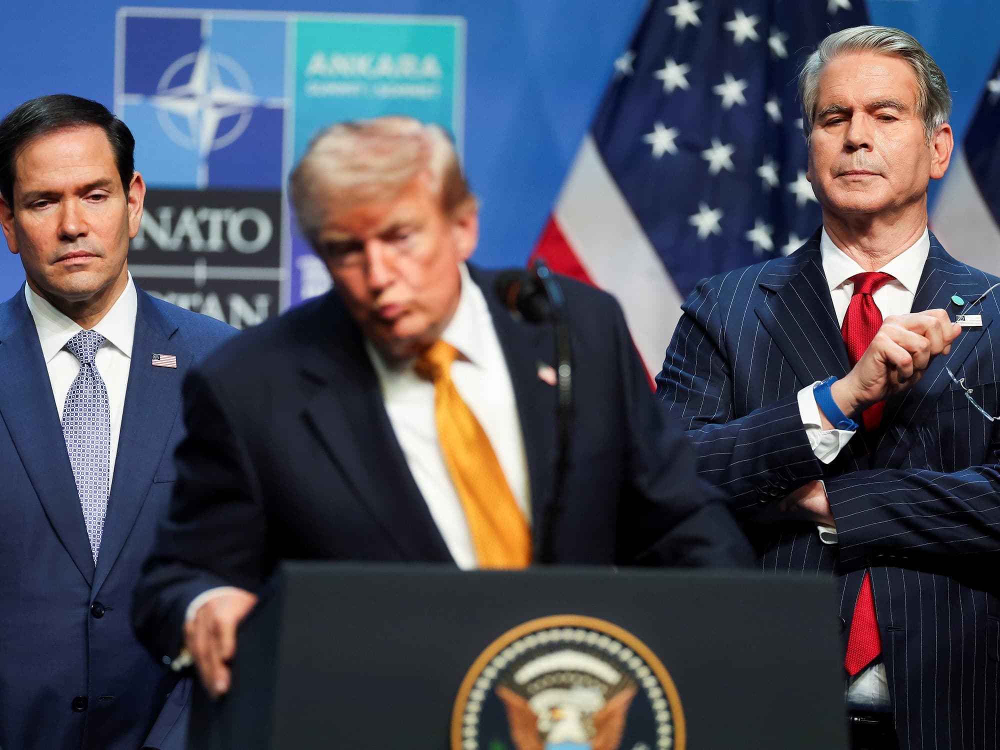 Tensión en la OTAN: Trump renueva sus exigencias pero choca contra la firmeza de Europa