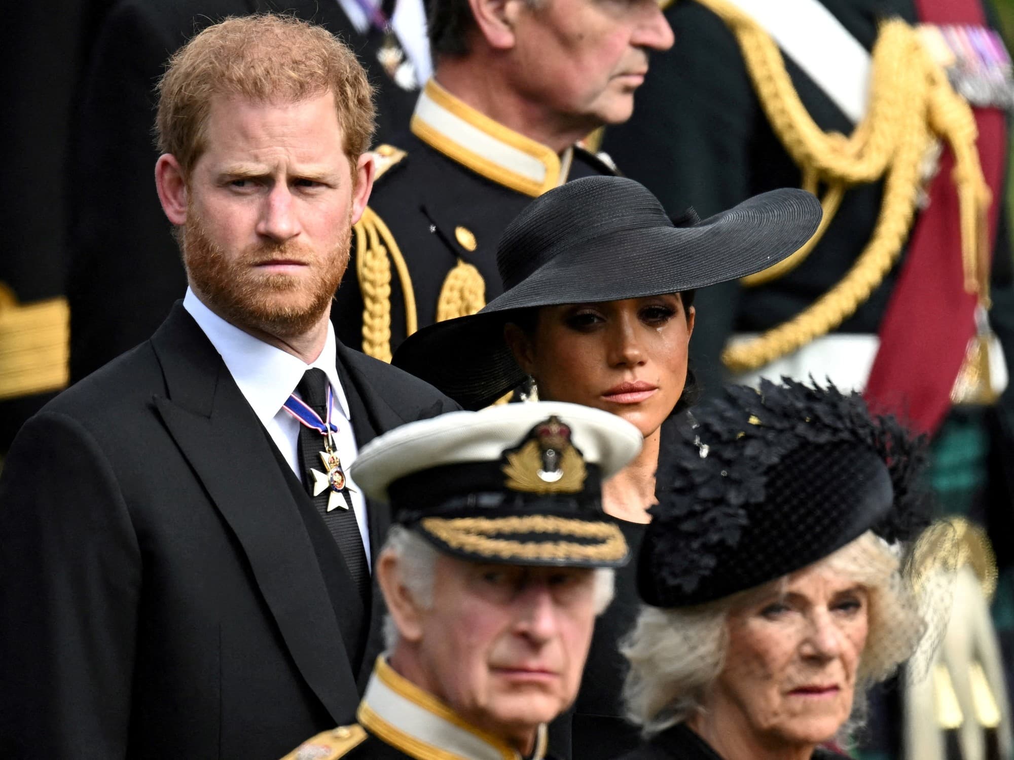 Realeza británica: el rey Carlos busca un acercamiento y se reunirá con Harry y Meghan
