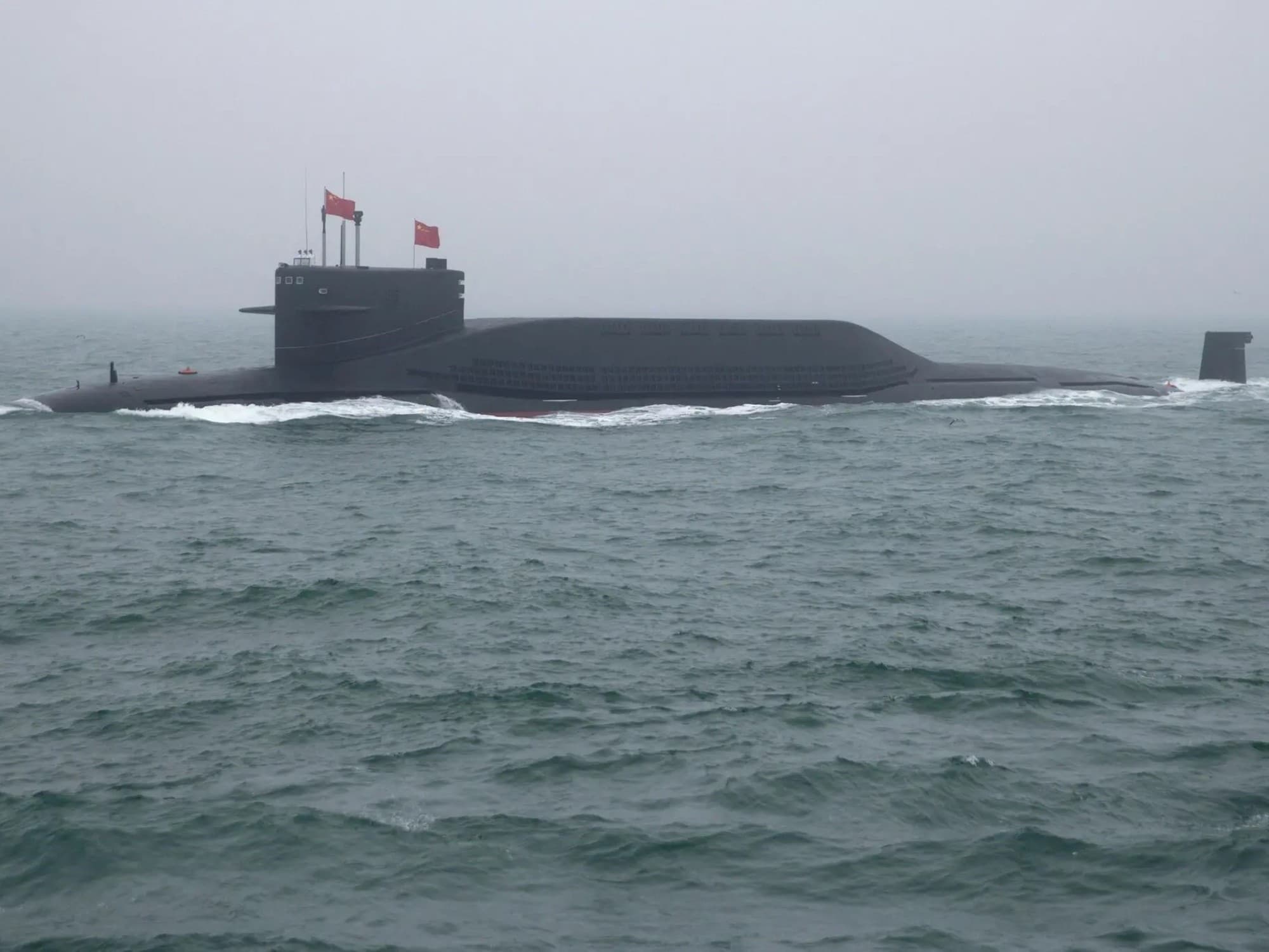 China proyecta su poder militar con un inédito ensayo de misiles en el Pacífico