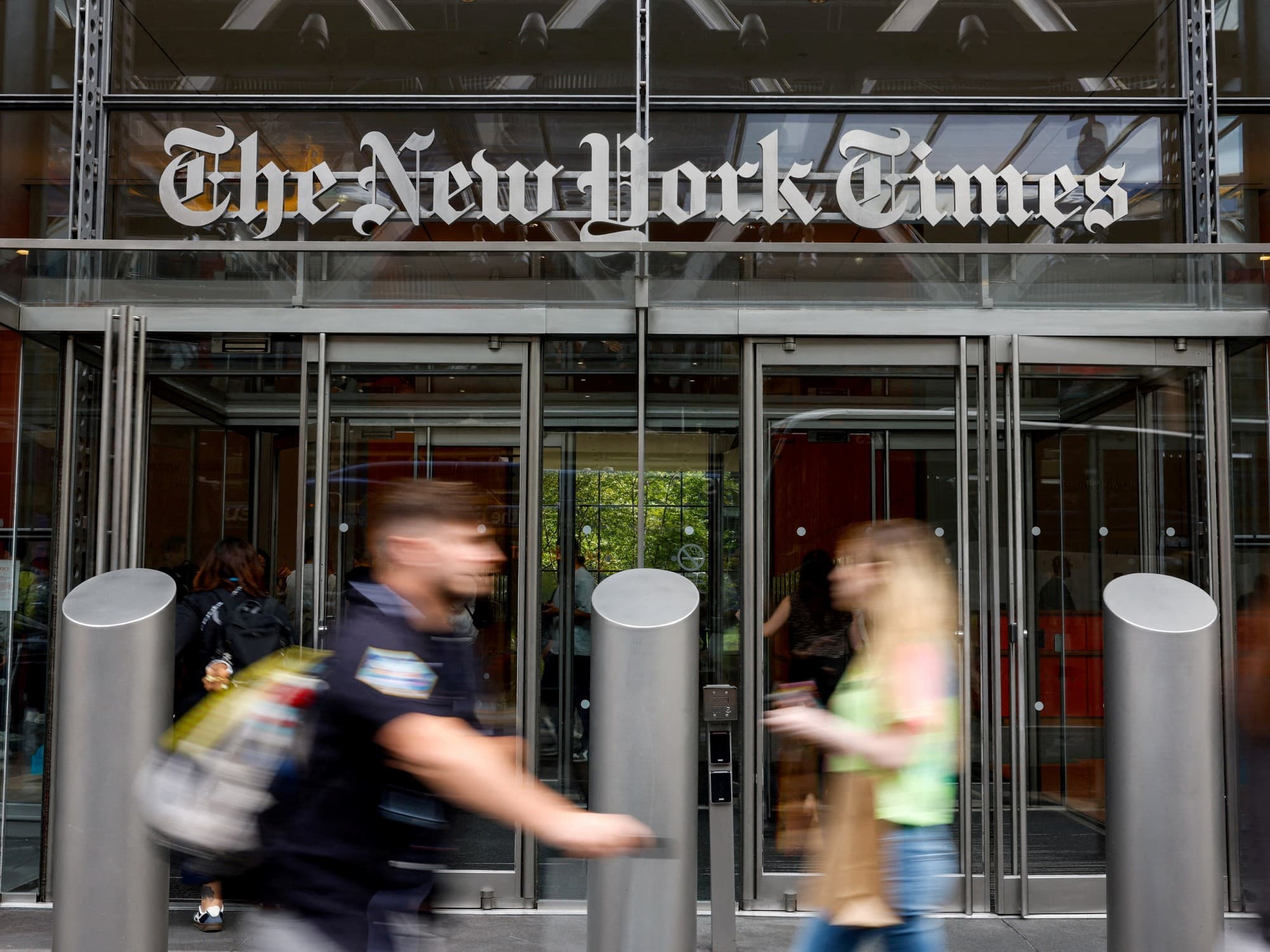Donald Trump demanda a periodistas del New York Times por revelar fallas en su nuevo avión