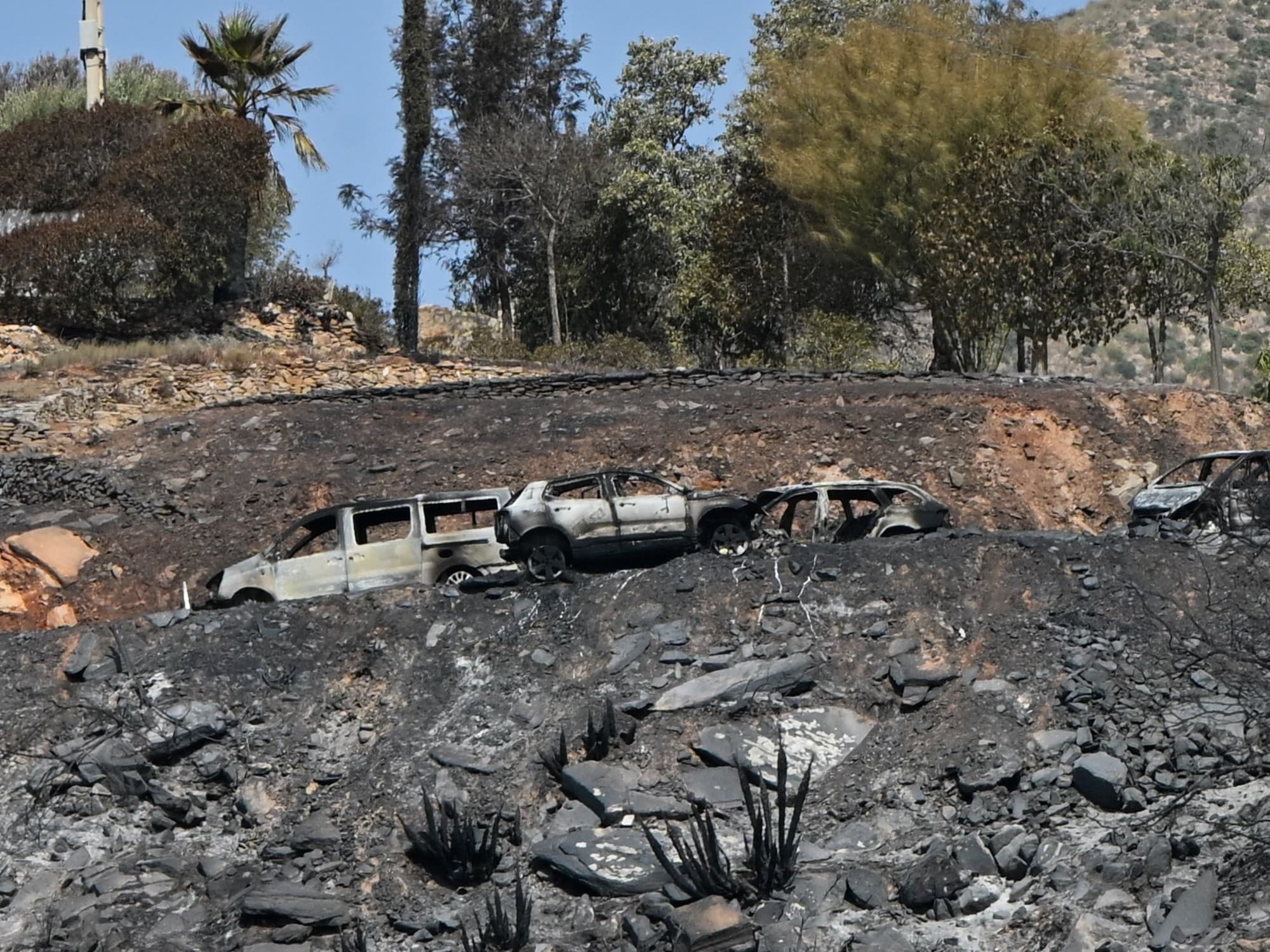 Almería: los evacuados regresan a sus hogares tras el trágico incendio que dejó al menos 12 muertos
