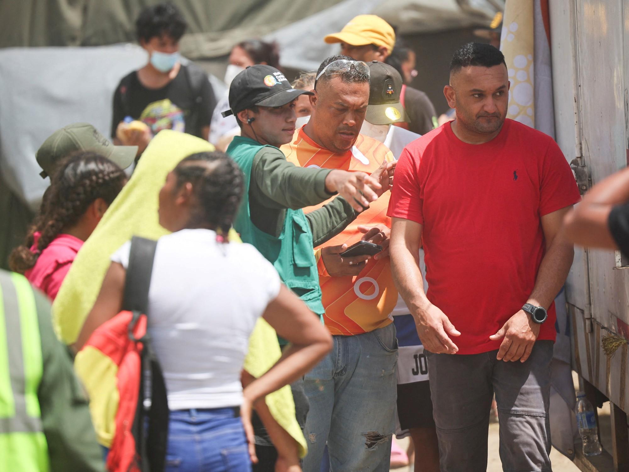 Ante el colapso sanitario, los venezolanos buscan refugio médico en las misiones internacionales
