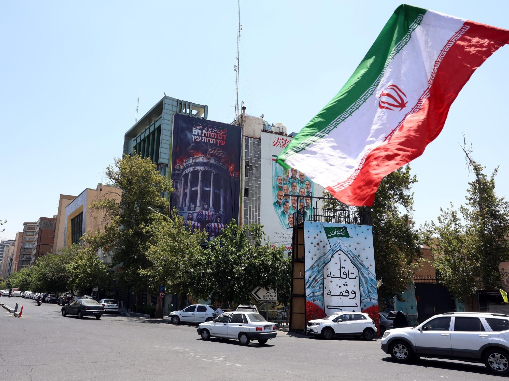 Conflicto en Medio Oriente: Estados Unidos bombardeó objetivos clave en Irán y el régimen persa respondió con misiles