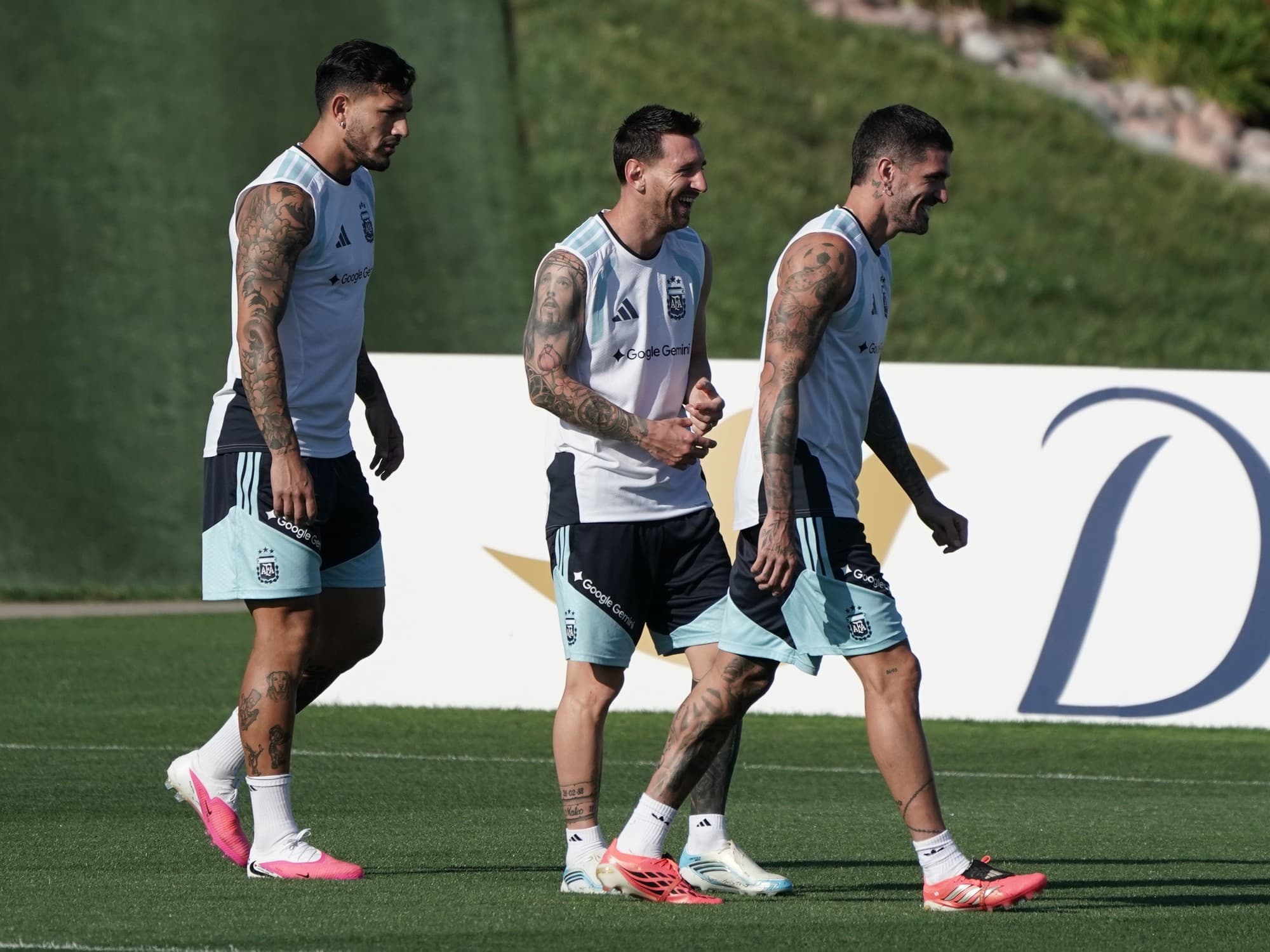 La confesión de Rodrigo De Paul sobre Lionel Messi: "Nos toca fibras muy profundas"