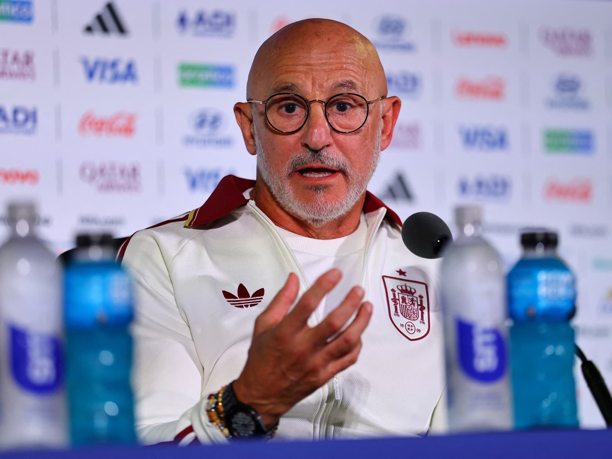 Luis de la Fuente se refleja en el espejo de Scaloni y Alfaro para moldear a España