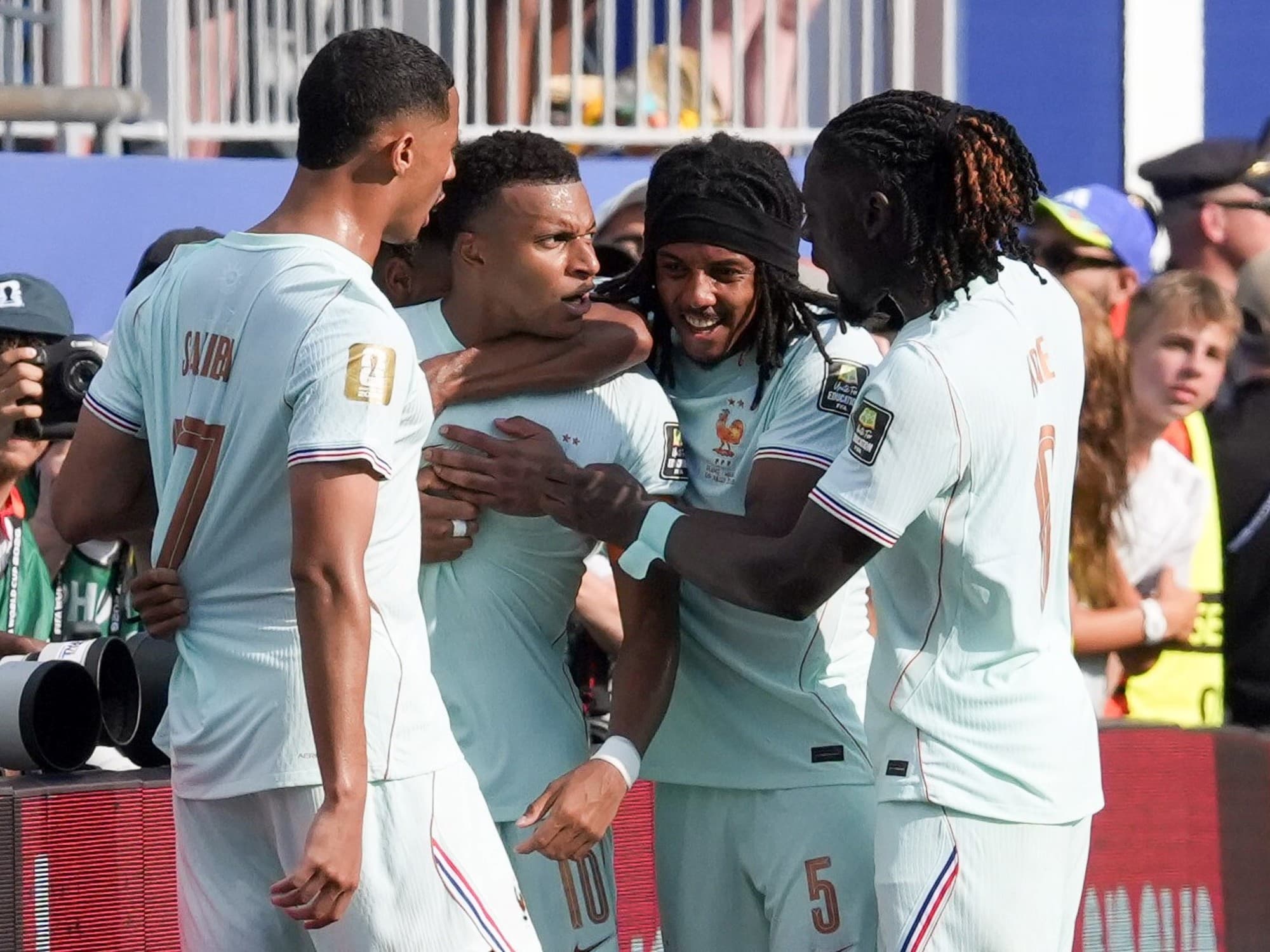 Francia pisa fuerte en las semifinales y consolida su chapa de candidato