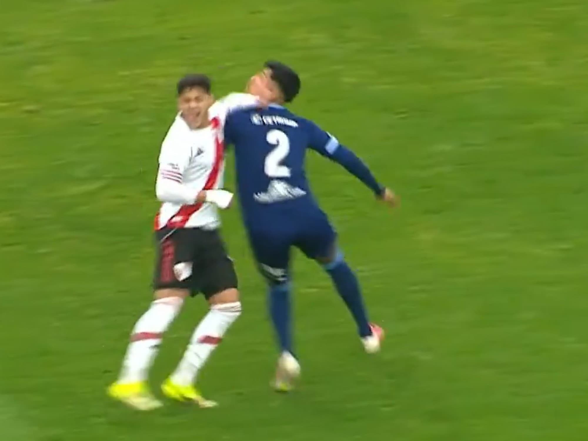 Final frustrada para la Reserva de River: dos expulsiones tempranas le facilitaron el título a Racing