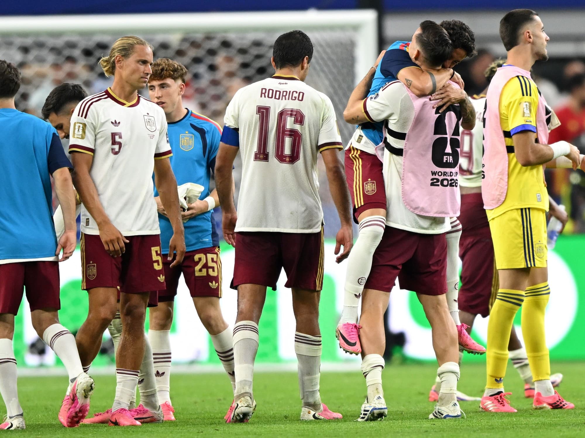 España es finalista: la Roja dio cátedra ante Francia y espera en la definición