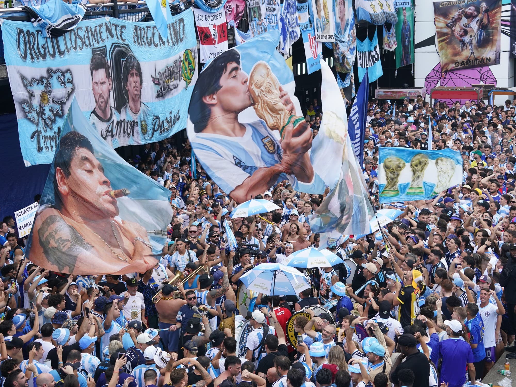 Banderazo histórico en Atlanta: miles de hinchas argentinos coparon las calles antes de la semifinal