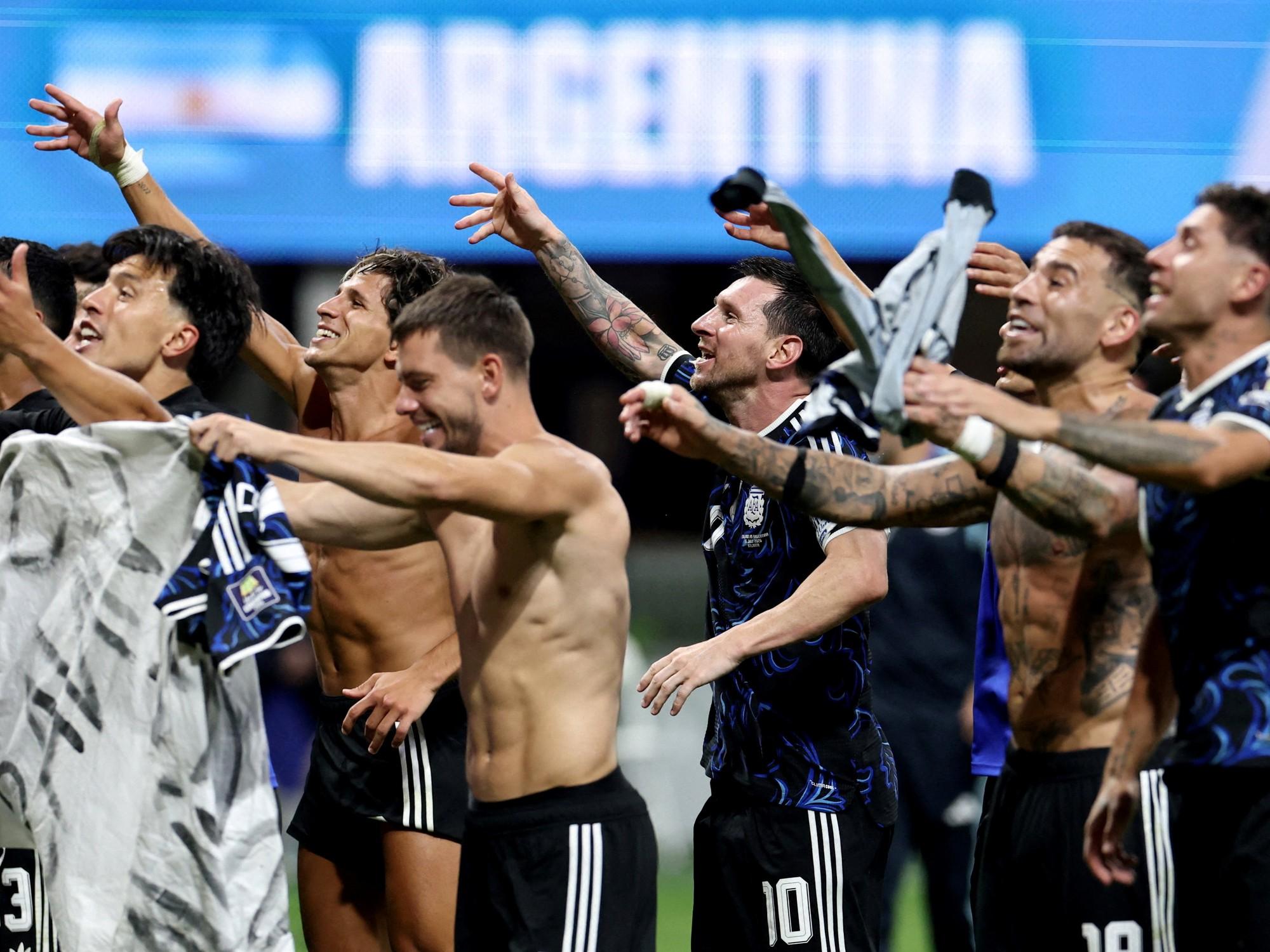 ¡A la final! Argentina lo dio vuelta ante Inglaterra en un cierre épico y buscará el bicampeonato mundial