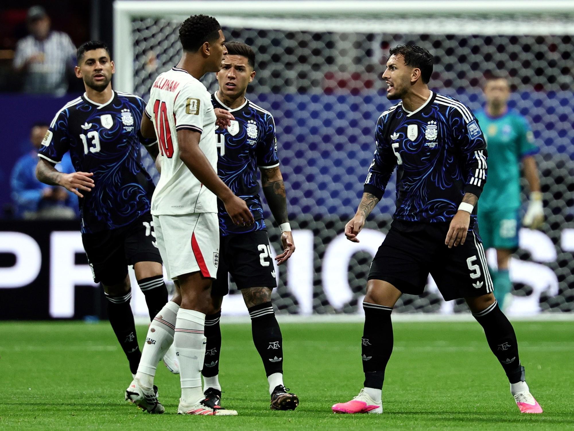 La insólita lista de "trucos sucios" que la prensa inglesa le adjudica a la Selección Argentina