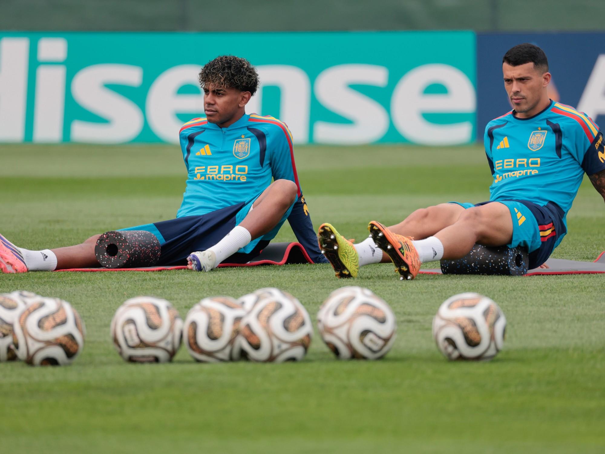 Alivio en España: Lamine Yamal y Pedro Porro se recuperaron y entrenaron a la par del grupo antes de jugar contra Argentina