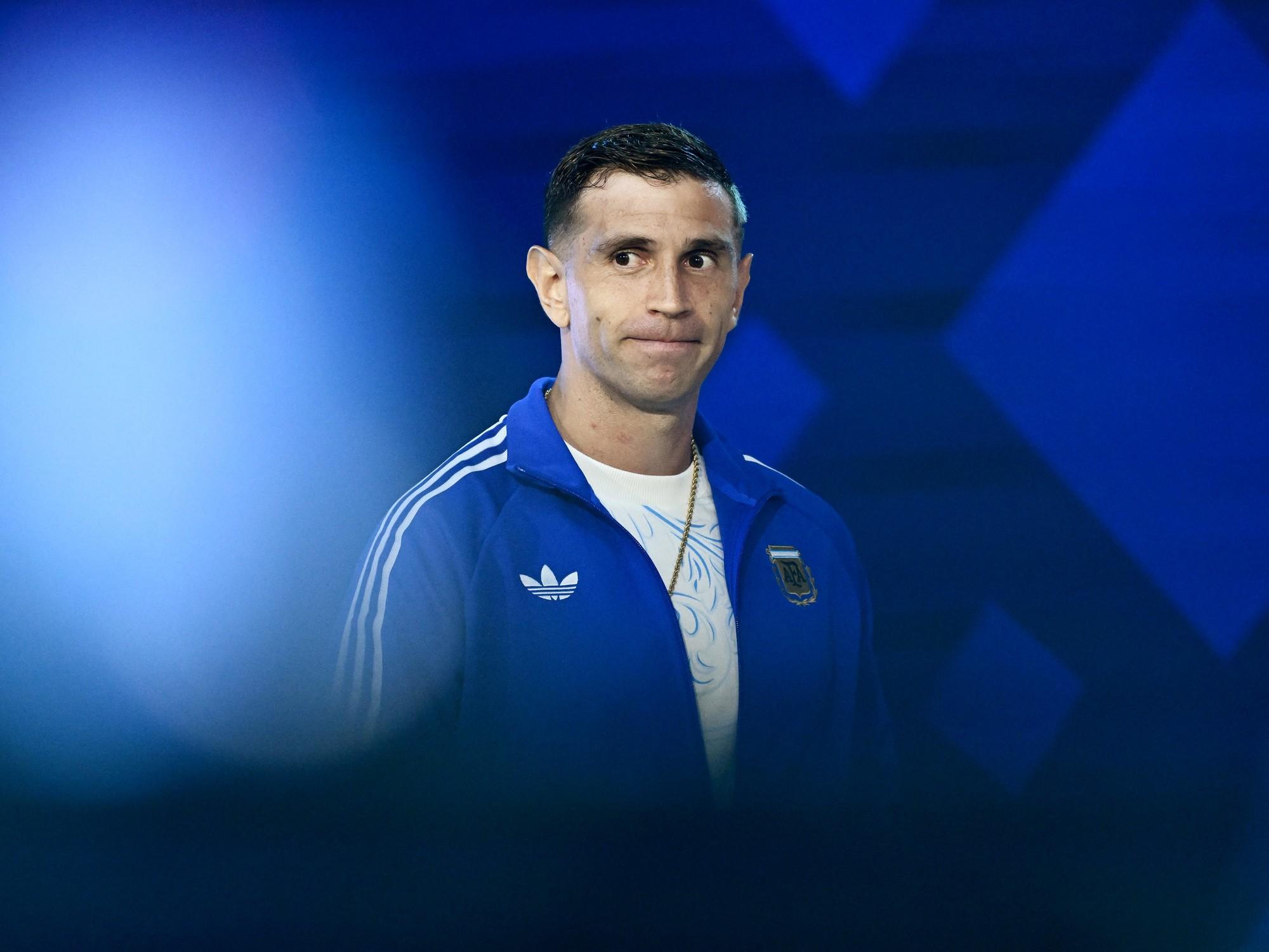 Dibu Martínez palpita la gran final: confianza ciega y un destino marcado frente a España